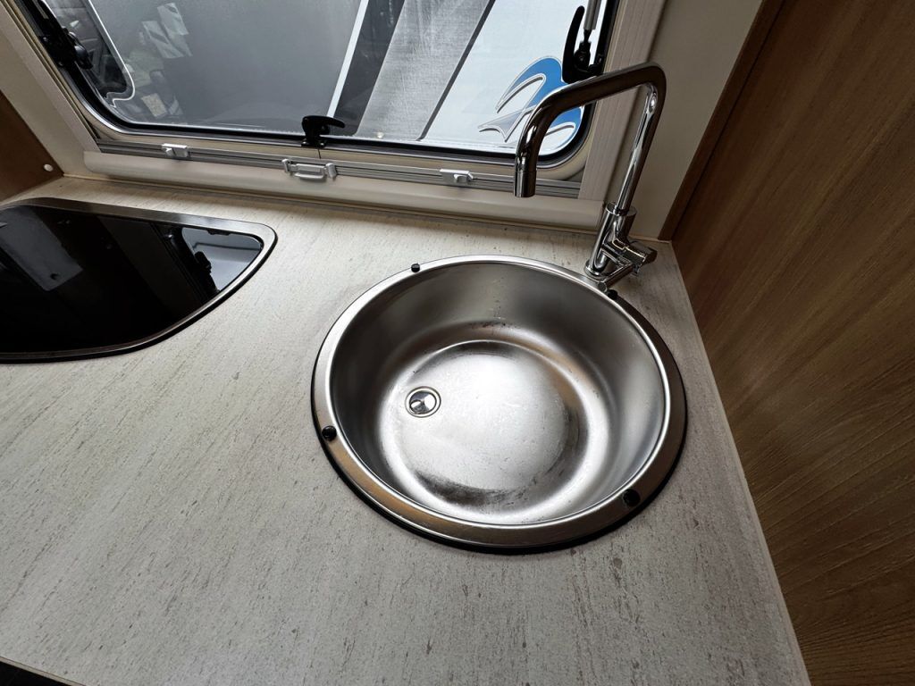 Eura Mobil Activa One 650VB