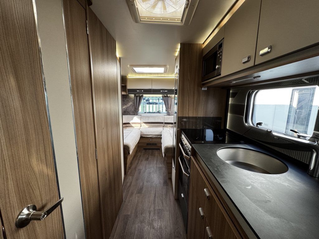 Swift Kontiki Sport 596 2021