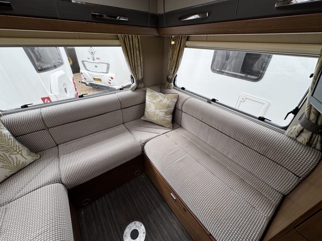 Auto-Trail Apache 700 2017