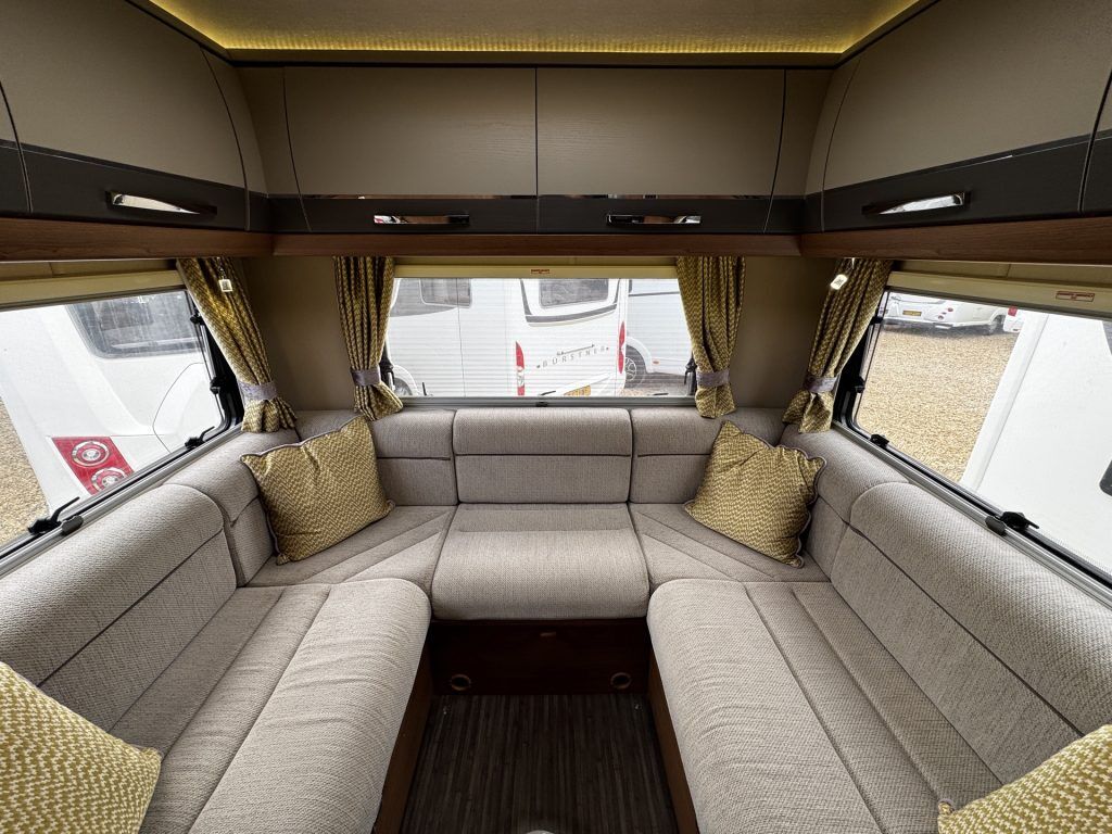 Auto-Trail Apache 700 2018