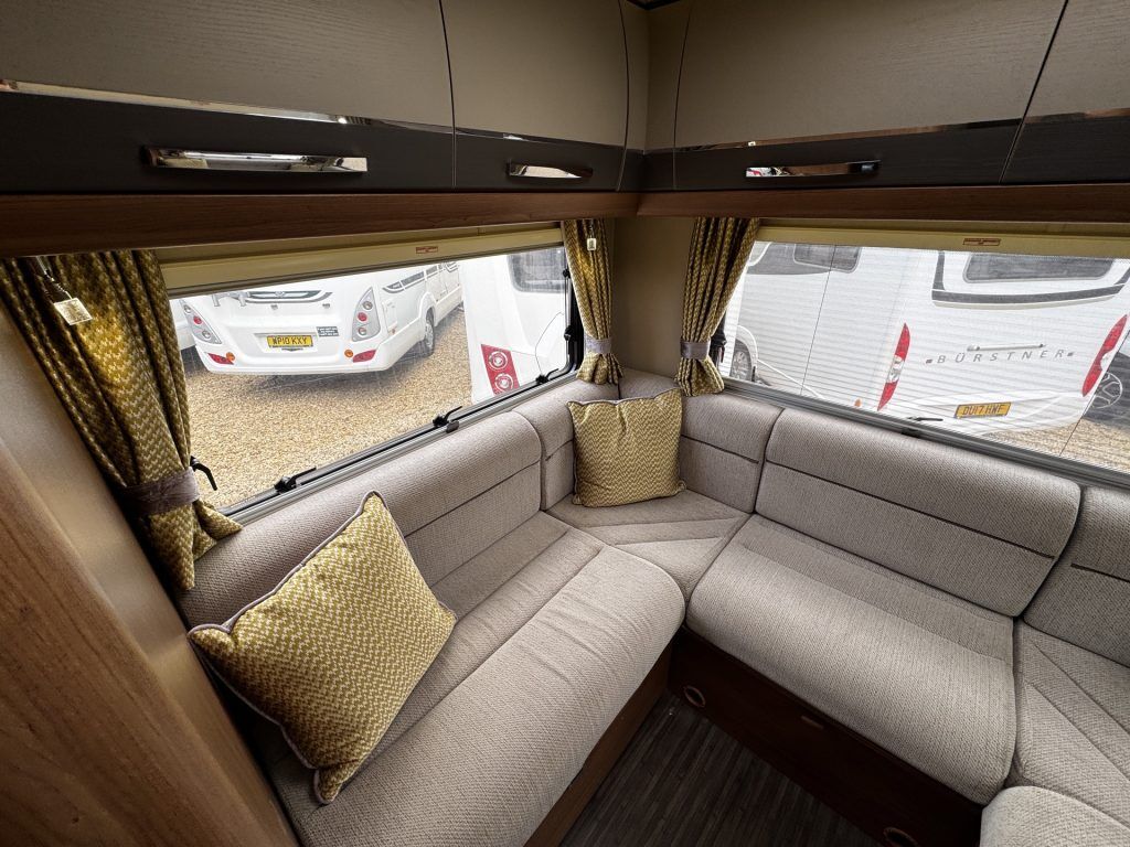 Auto-Trail Apache 700 2018