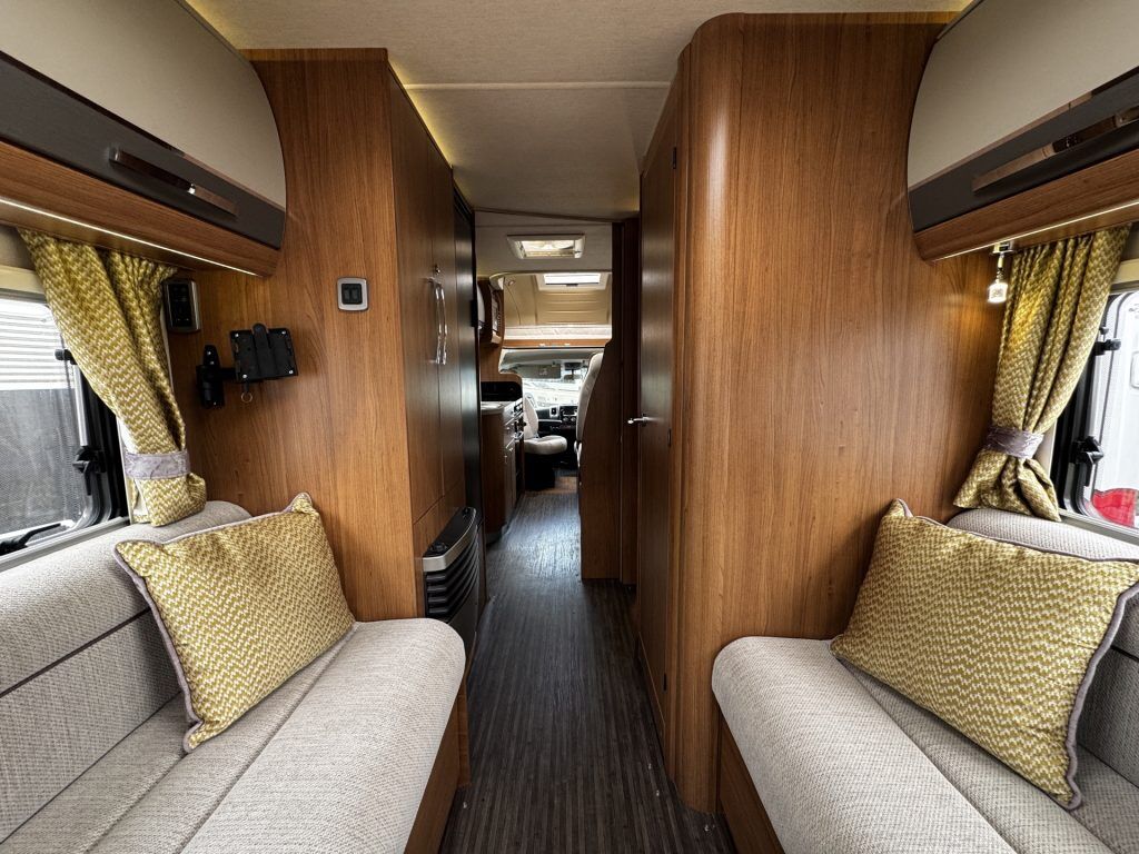 Auto-Trail Apache 700 2018