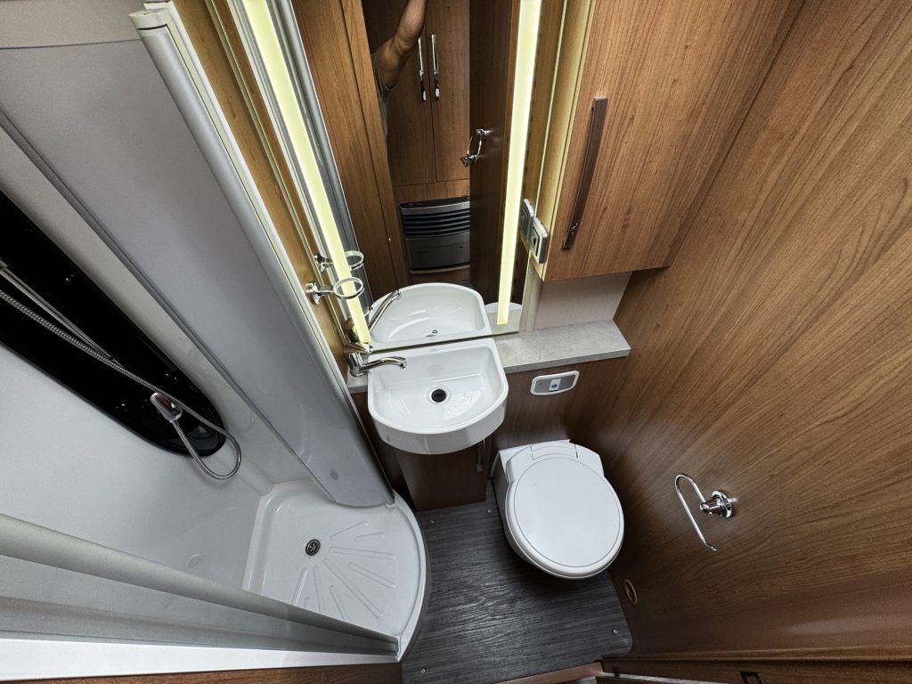 Auto-Trail Apache 700 2018