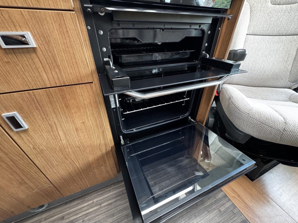 Auto-Trail Apache 700 2018