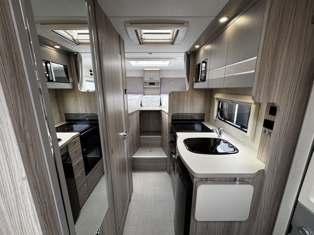 Elddis Platinum 194 2021