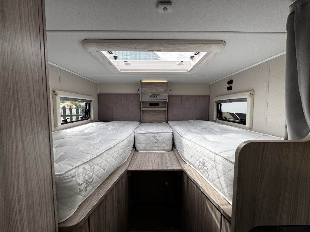 Elddis Platinum 194 2021