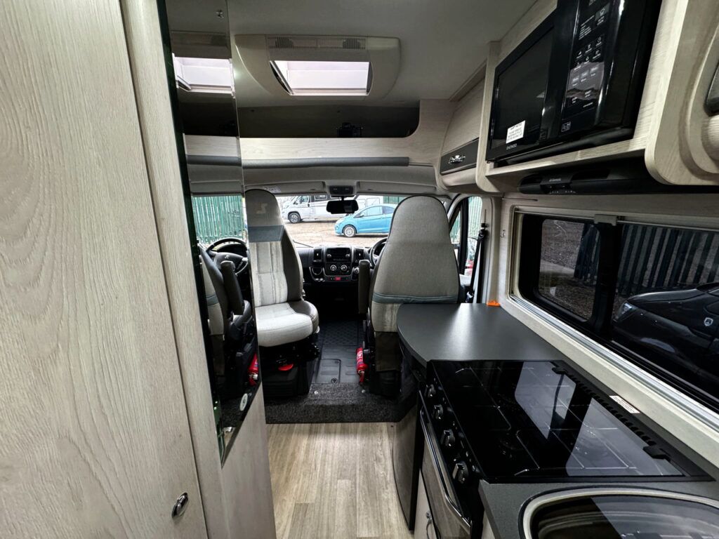 Auto-Sleepers Warwick Duo