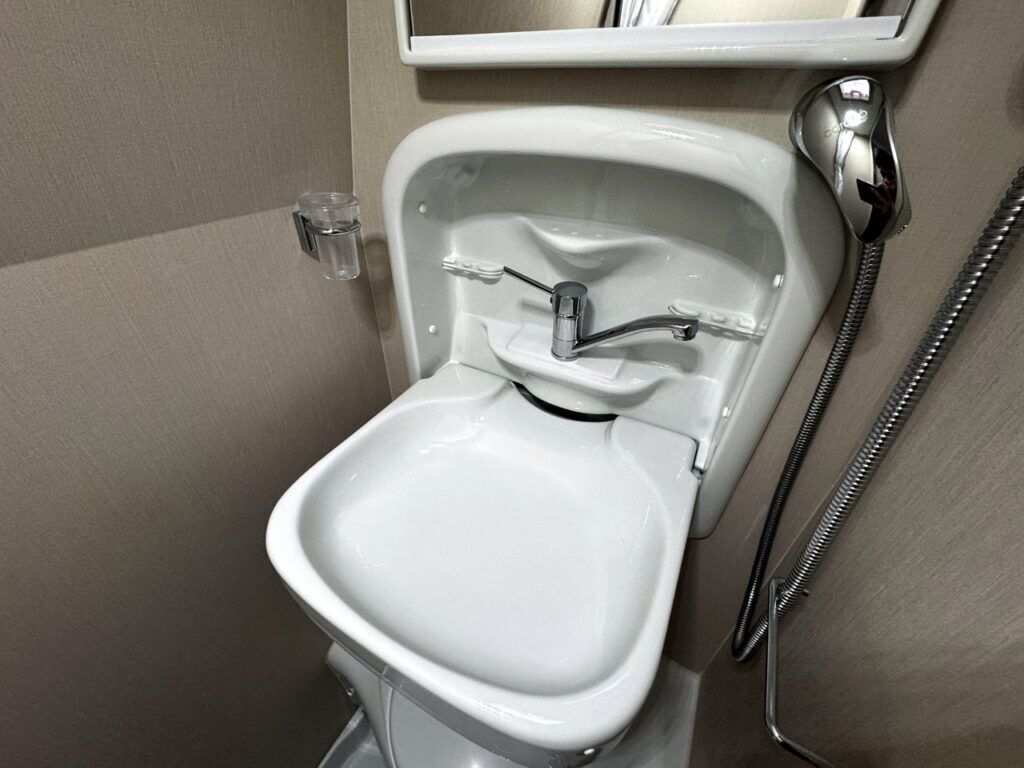 Auto-Sleepers Warwick Duo