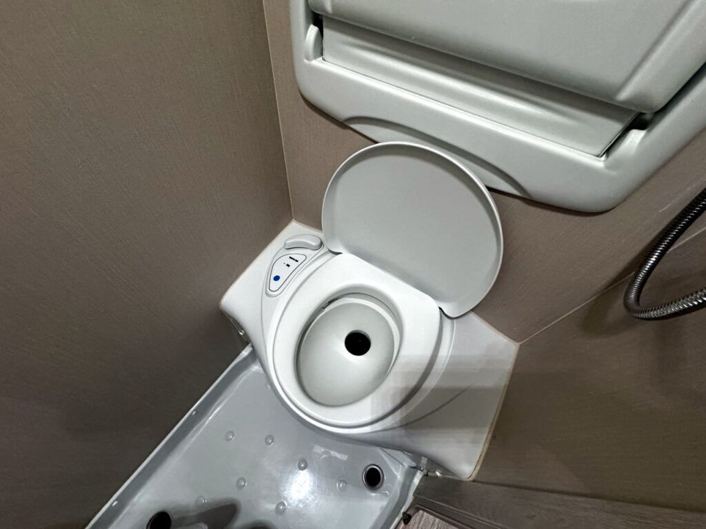 Auto-Sleepers Warwick Duo