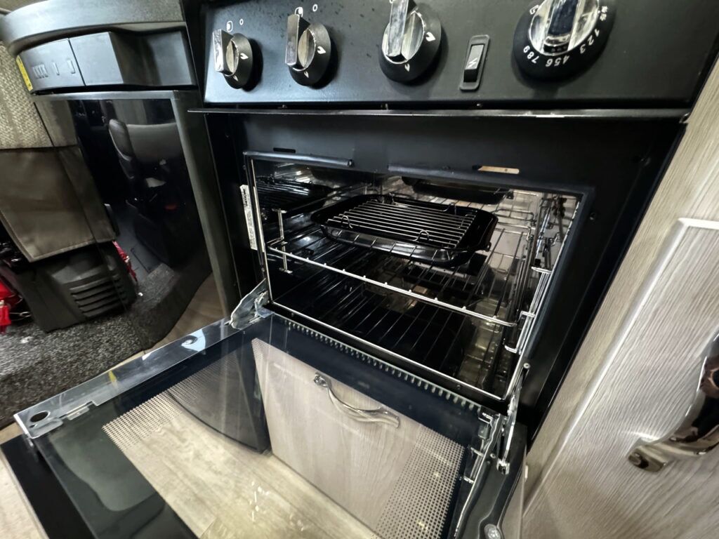 Auto-Sleepers Warwick Duo