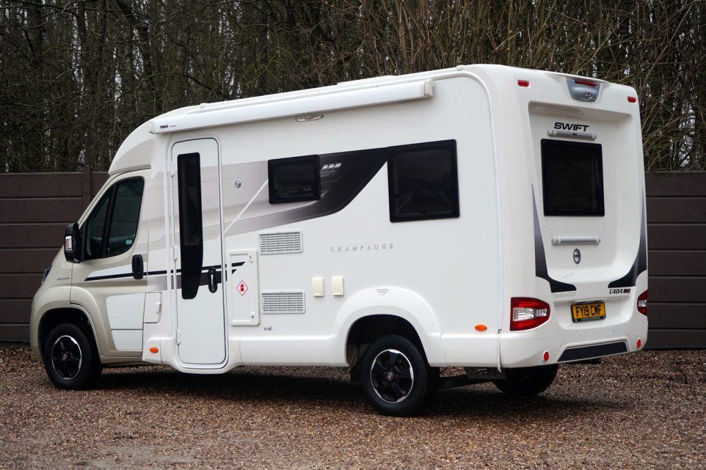 Swift Champagne C404