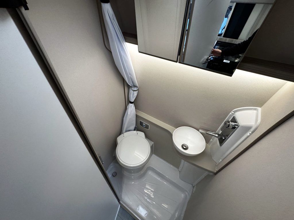 Elddis Autoquest CV20