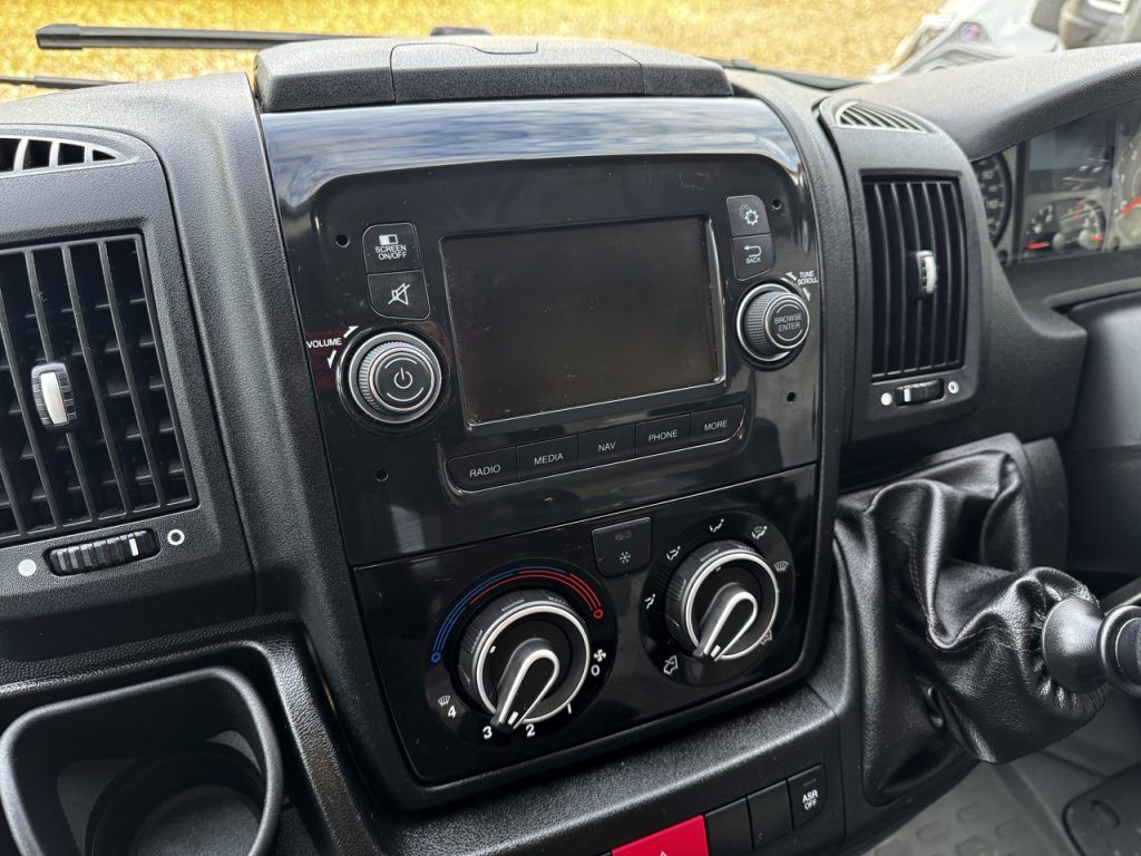 Elddis Autoquest CV20