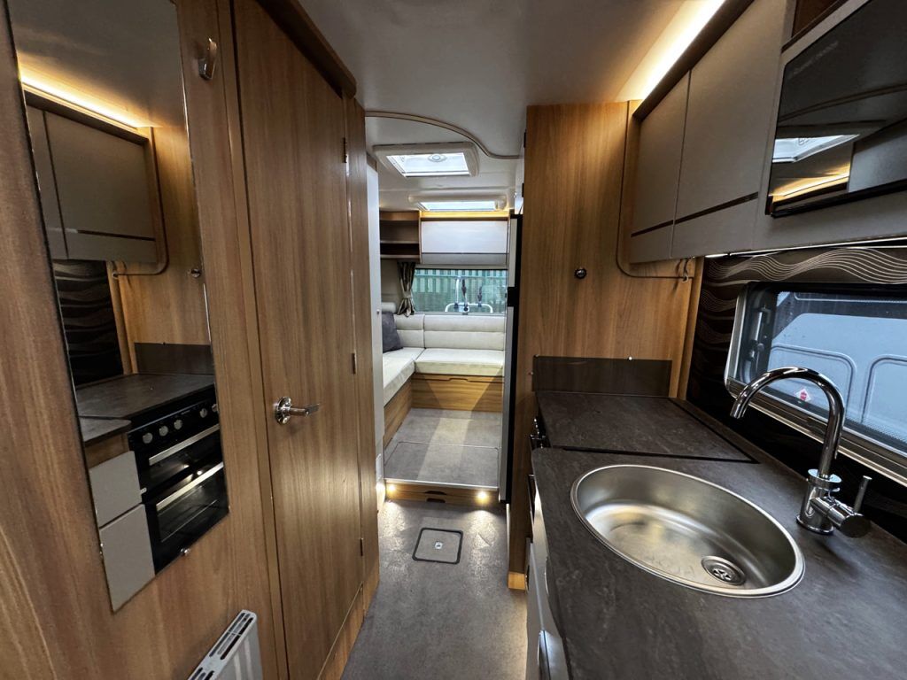 Bailey Autograph 81-6