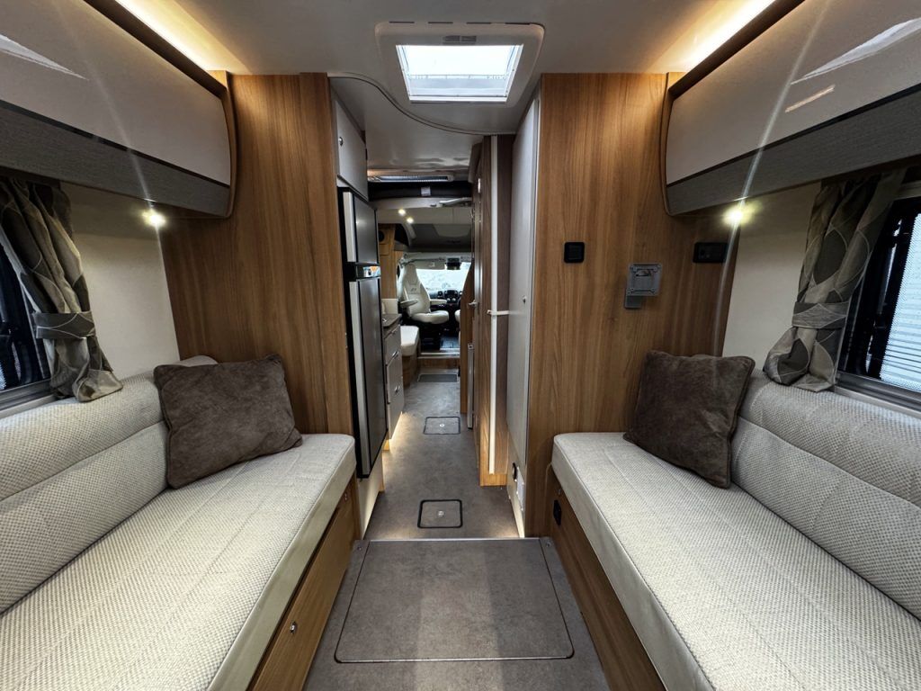 Bailey Autograph 81-6