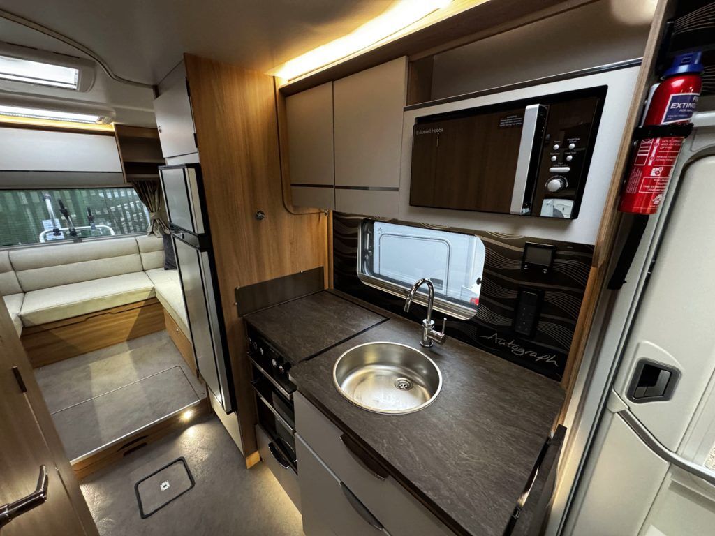 Bailey Autograph 81-6