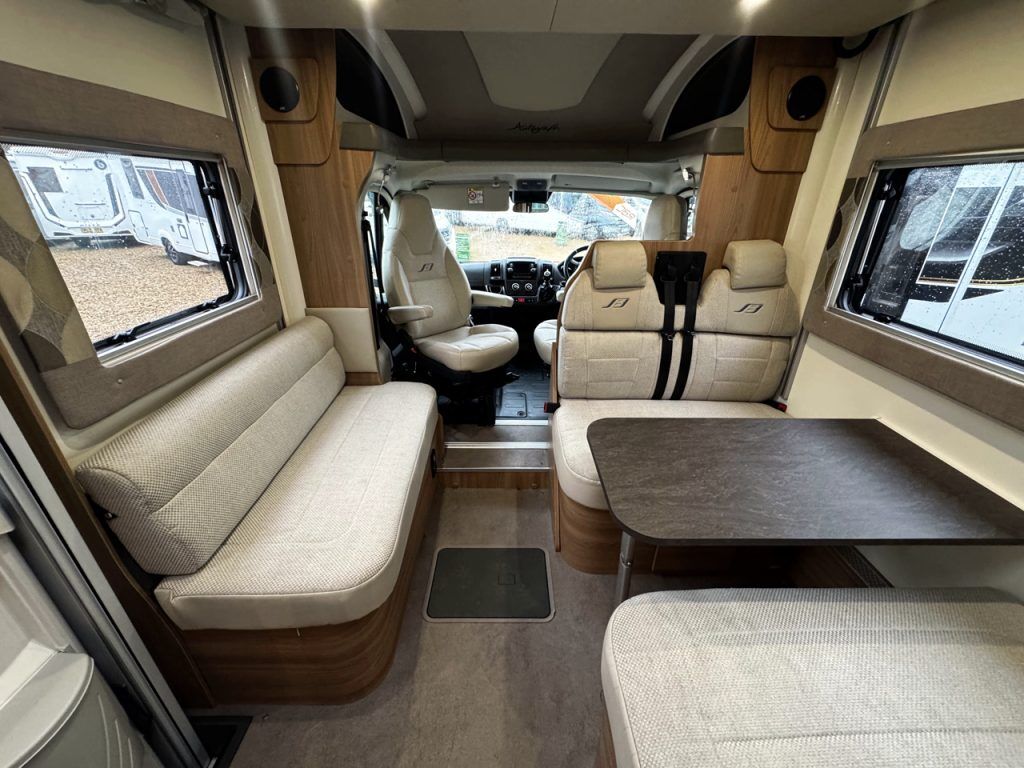 Bailey Autograph 81-6