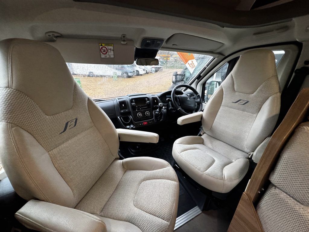 Bailey Autograph 81-6