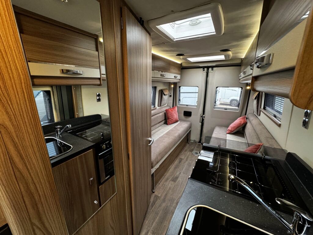 Swift Champagne 122