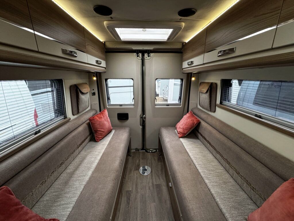 Swift Champagne 122