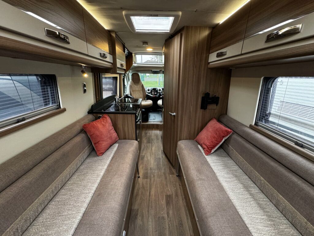 Swift Champagne 122