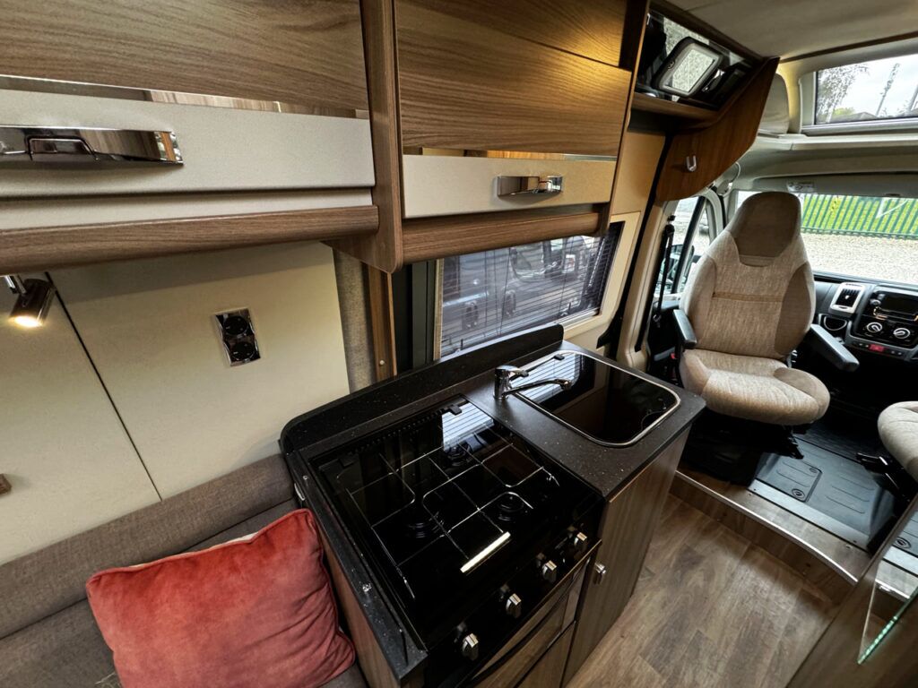 Swift Champagne 122