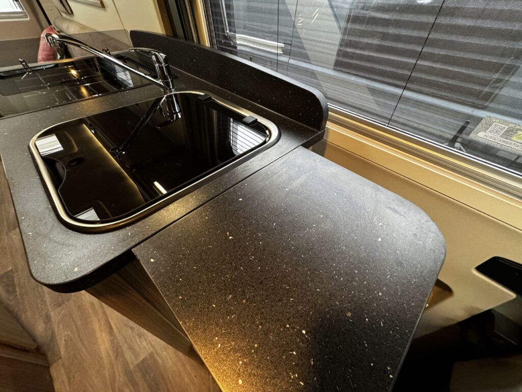 Swift Champagne 122