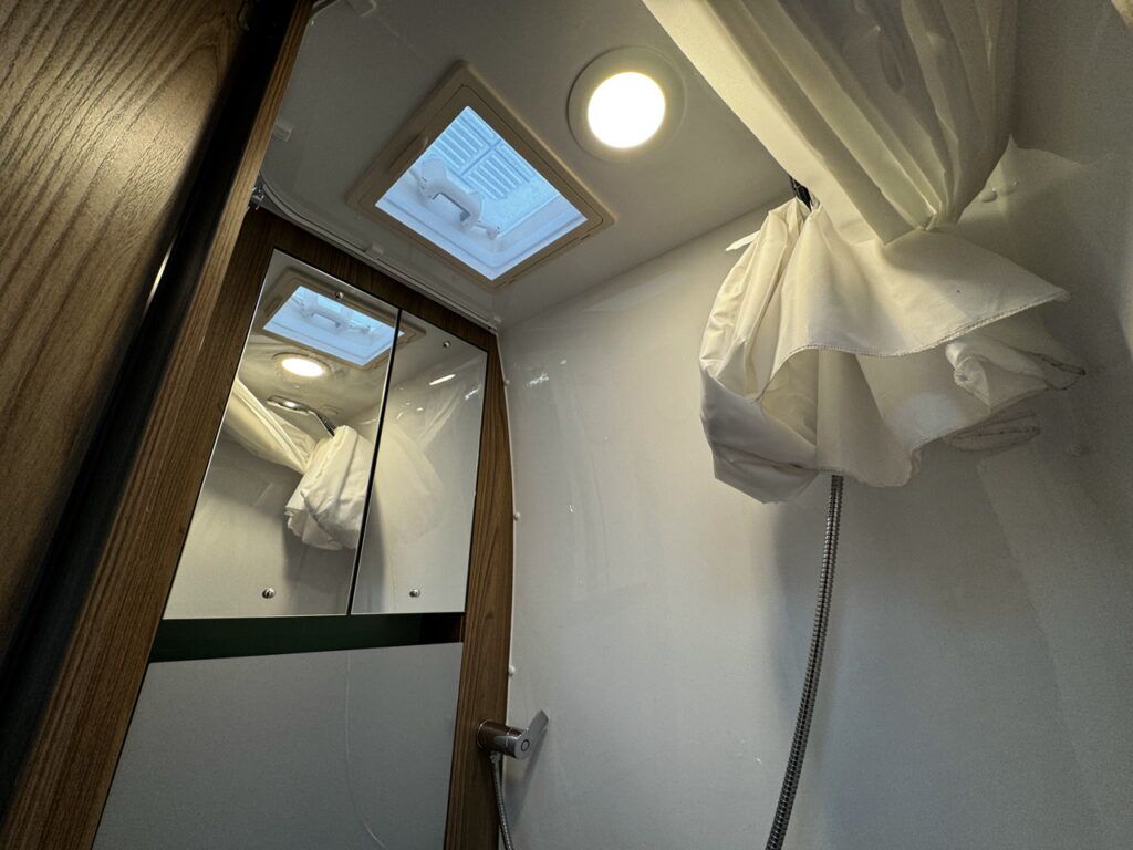 Swift Champagne 122