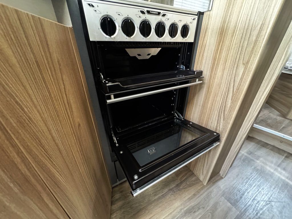 Swift Bessacarr 599