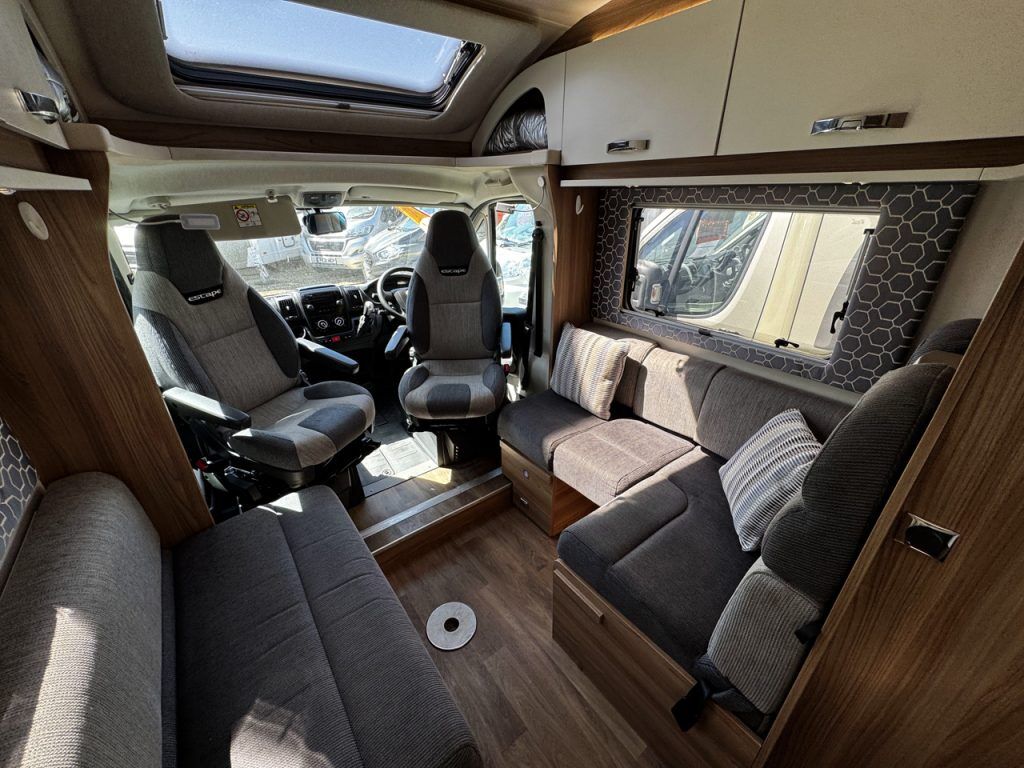 Swift Escape 684