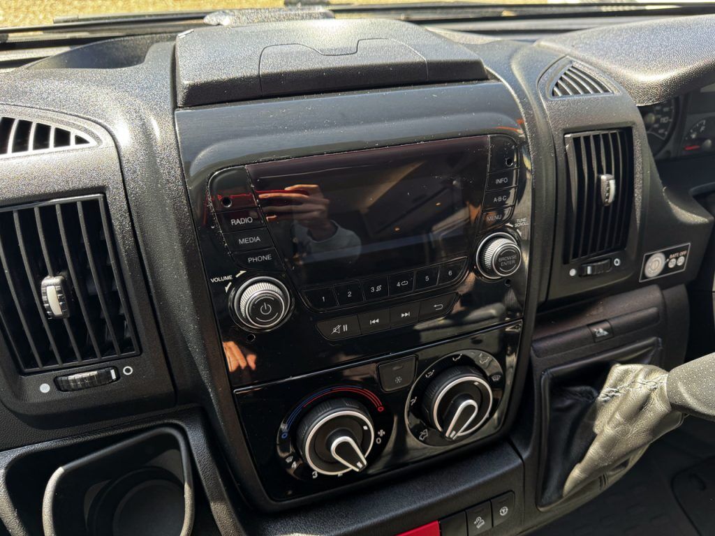 Swift Escape 684