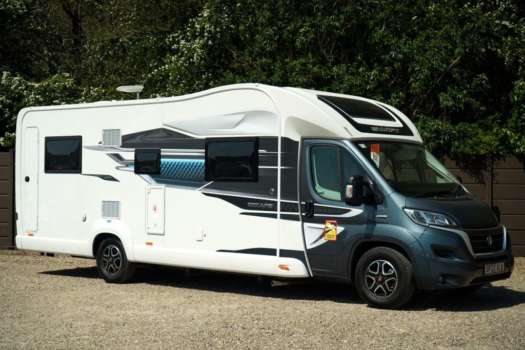 Swift Escape 674