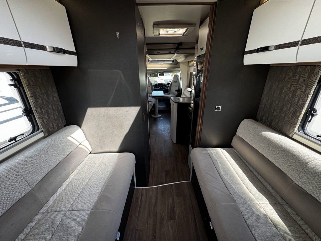 Swift Escape 674