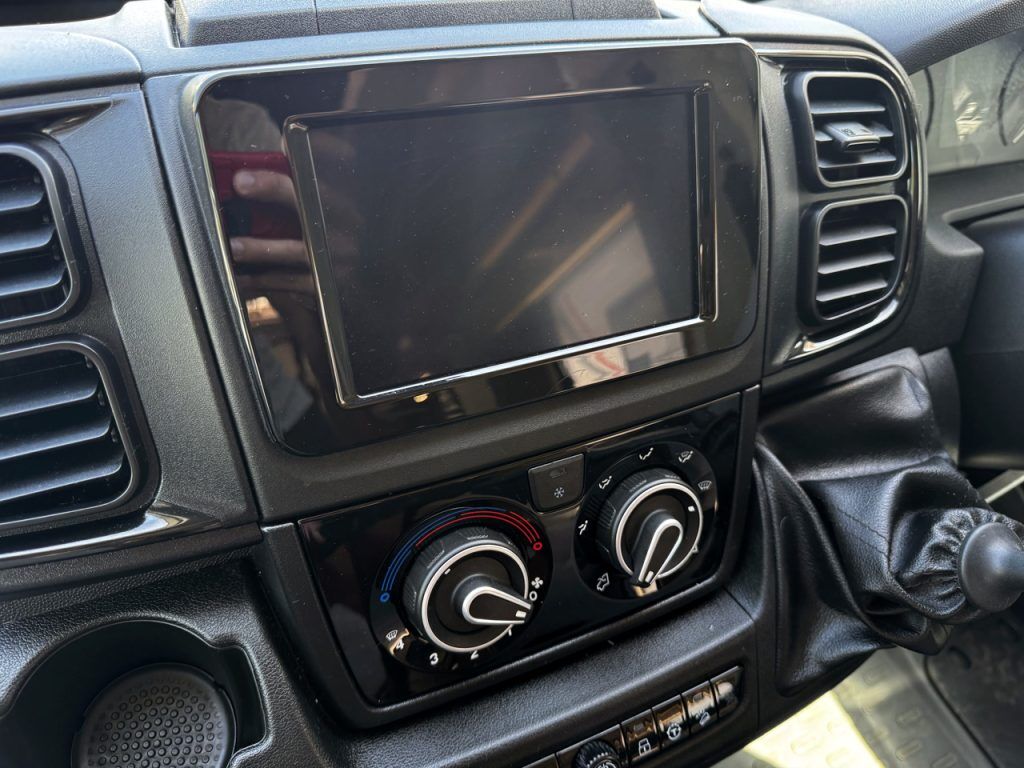 Swift Escape 674