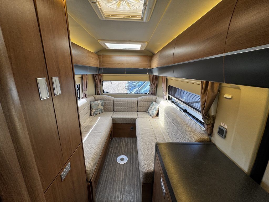 Auto-Trail V-Line 610 2015