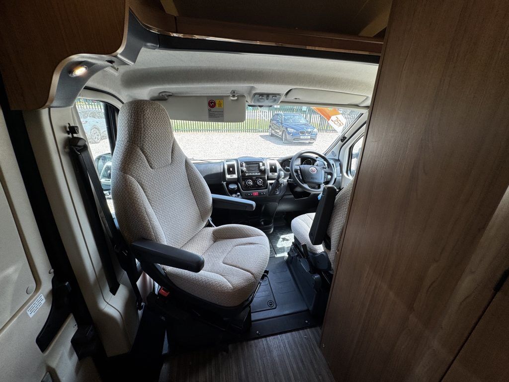 Auto-Trail V-Line 610 2015