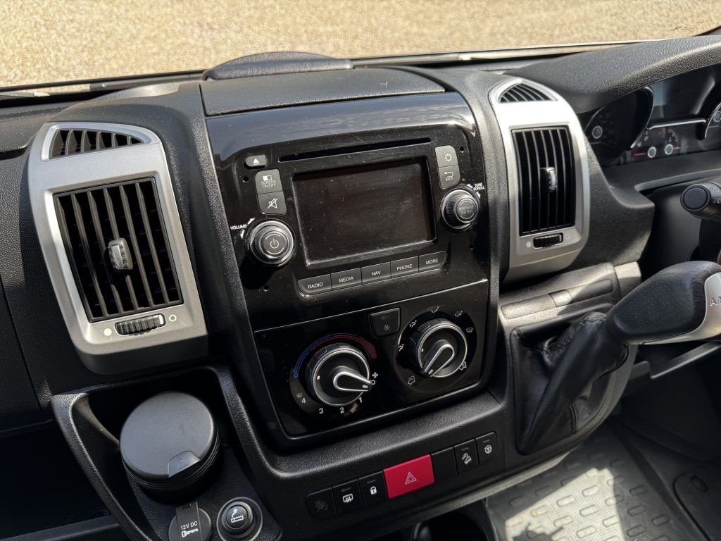 Auto-Trail V-Line 610 2015