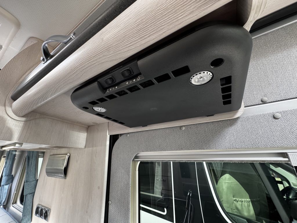 Auto-Sleepers Warwick XL 2021