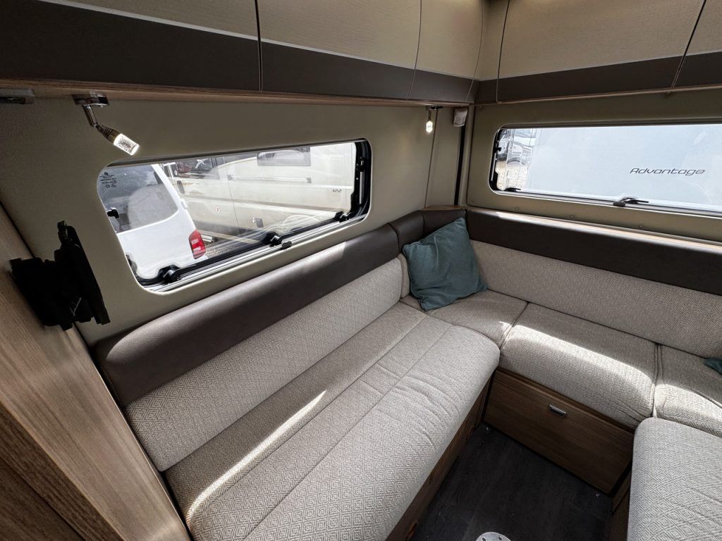 Auto-Trail V-Line 635 Sport