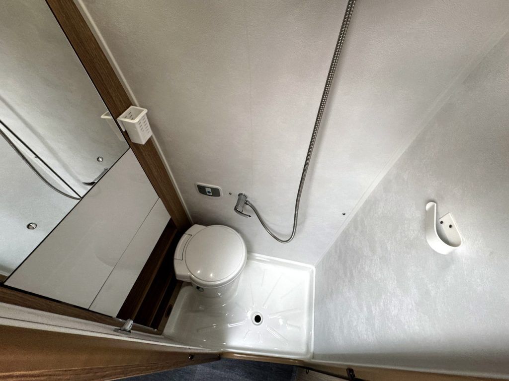 Auto-Trail V-Line 635 Sport