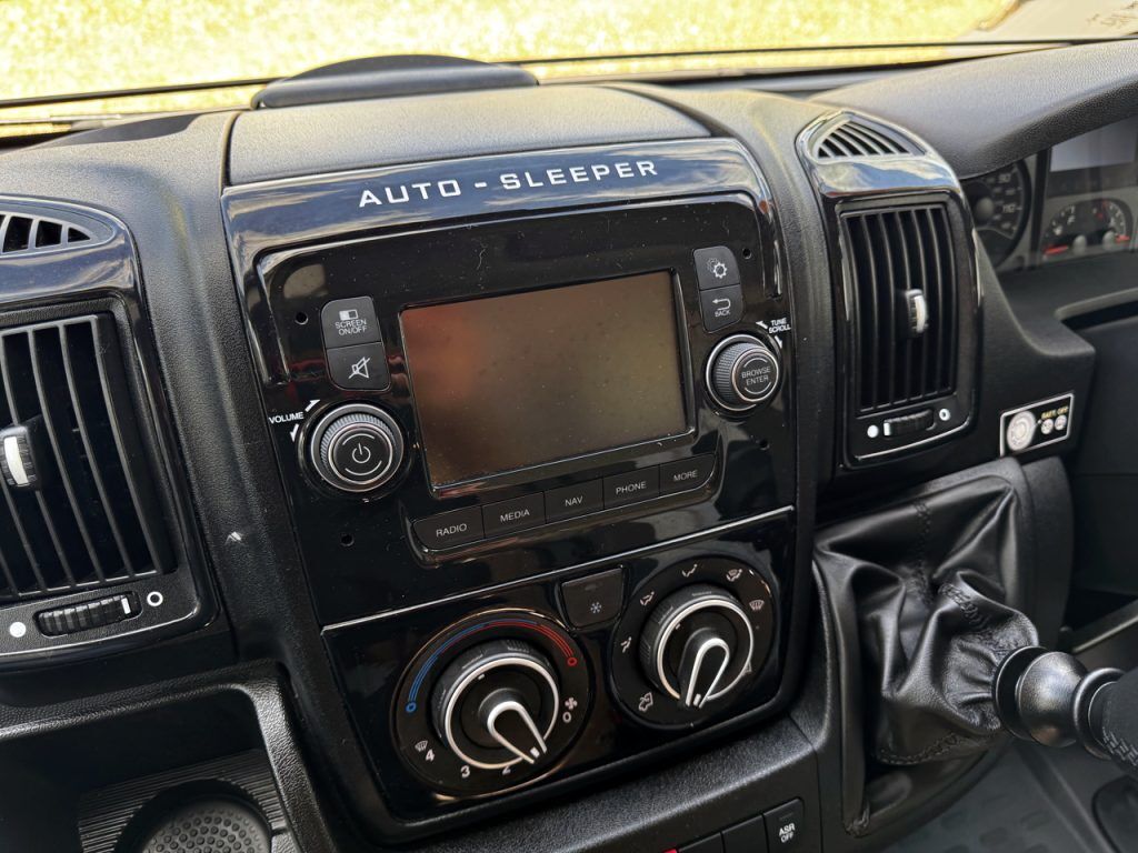 Auto-Sleepers Warwick XL