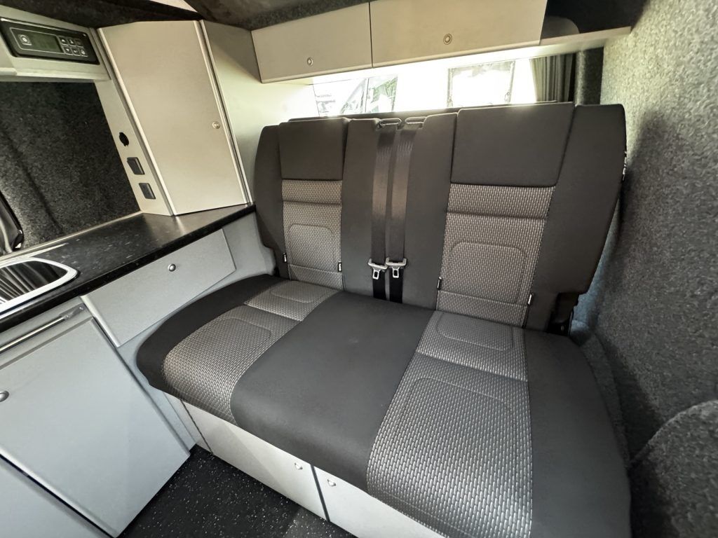 Volkswagen T6 Highline 8 Ball 2021