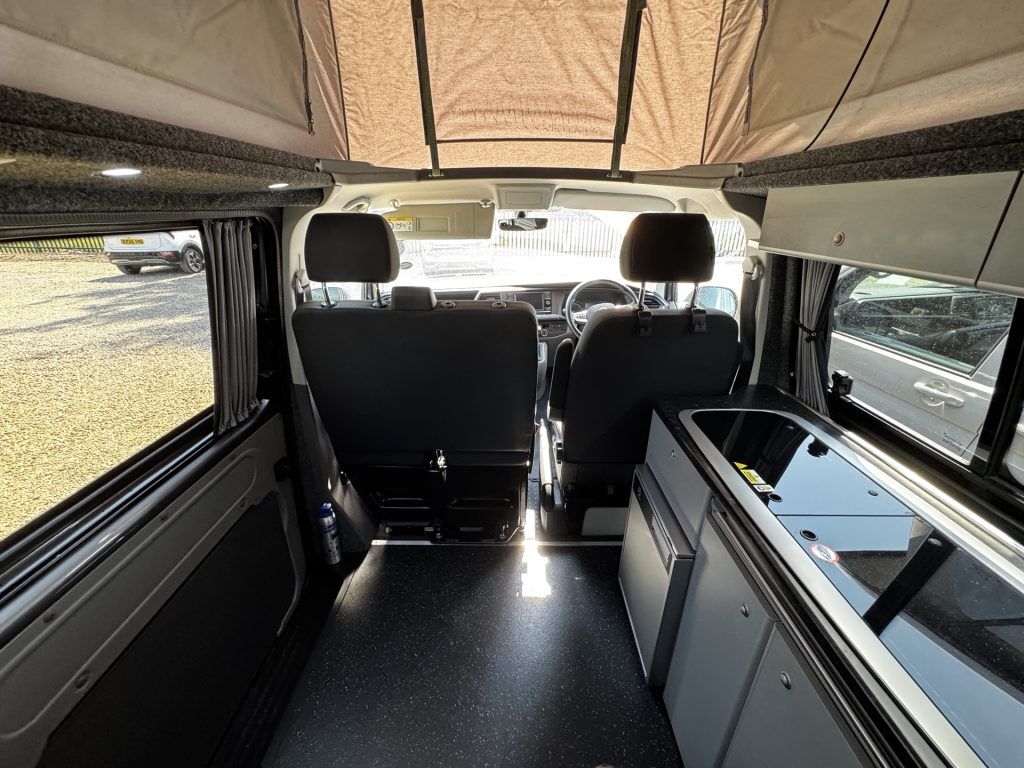 Volkswagen T6 Highline 8 Ball 2021