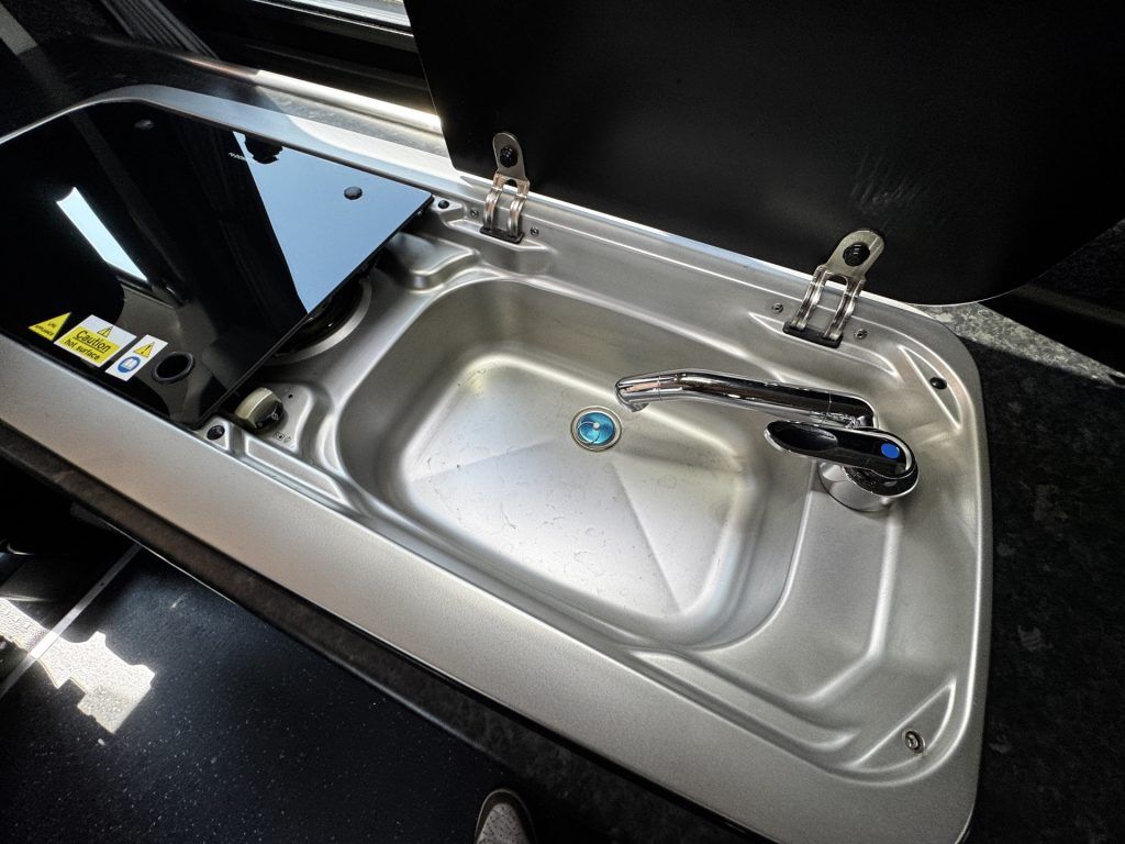 Volkswagen T6 Highline 8 Ball 2021