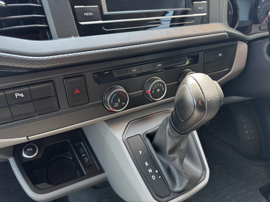 Volkswagen T6 Highline 8 Ball 2021