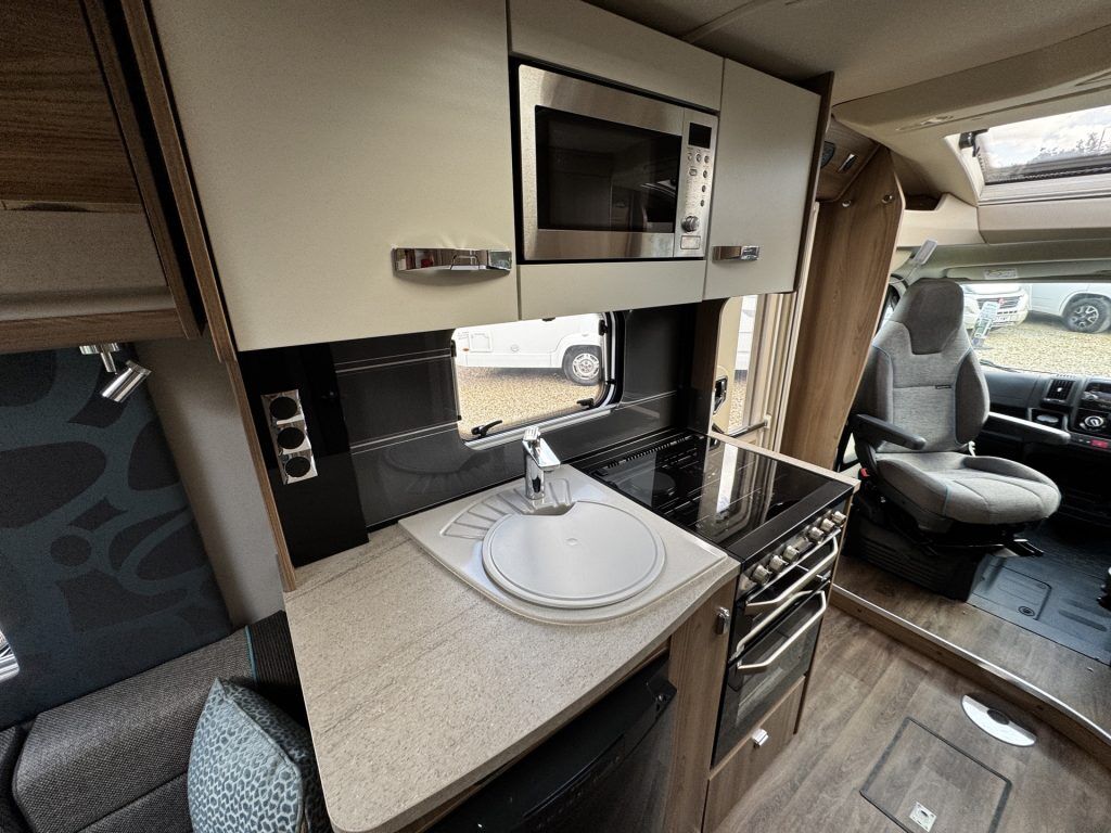 Swift Rio 320 2015