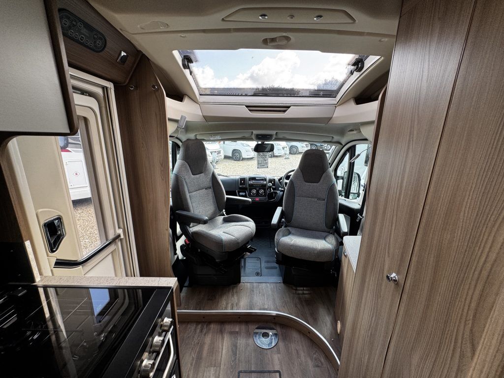Swift Rio 320 2015