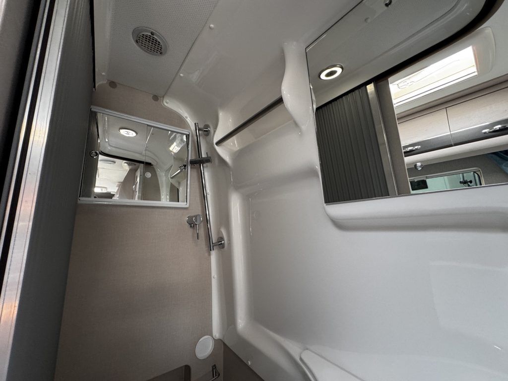 Auto-Sleepers Kingham 2022