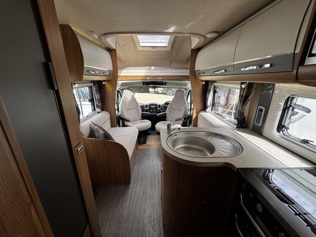 Auto-Trail Tracker RB 2017
