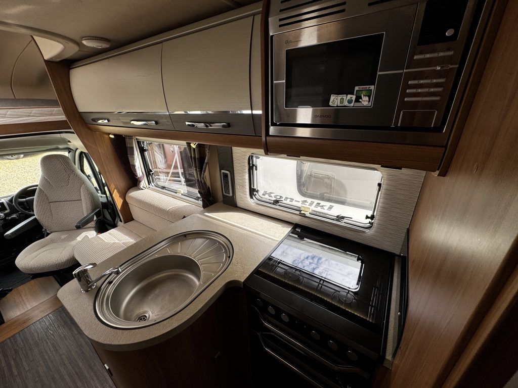 Auto-Trail Tracker RB 2017